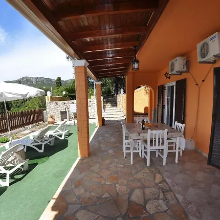 Apartmán Maria - Roumanis *