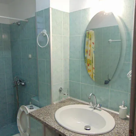 Maria - Roumanis Apartment Liapades